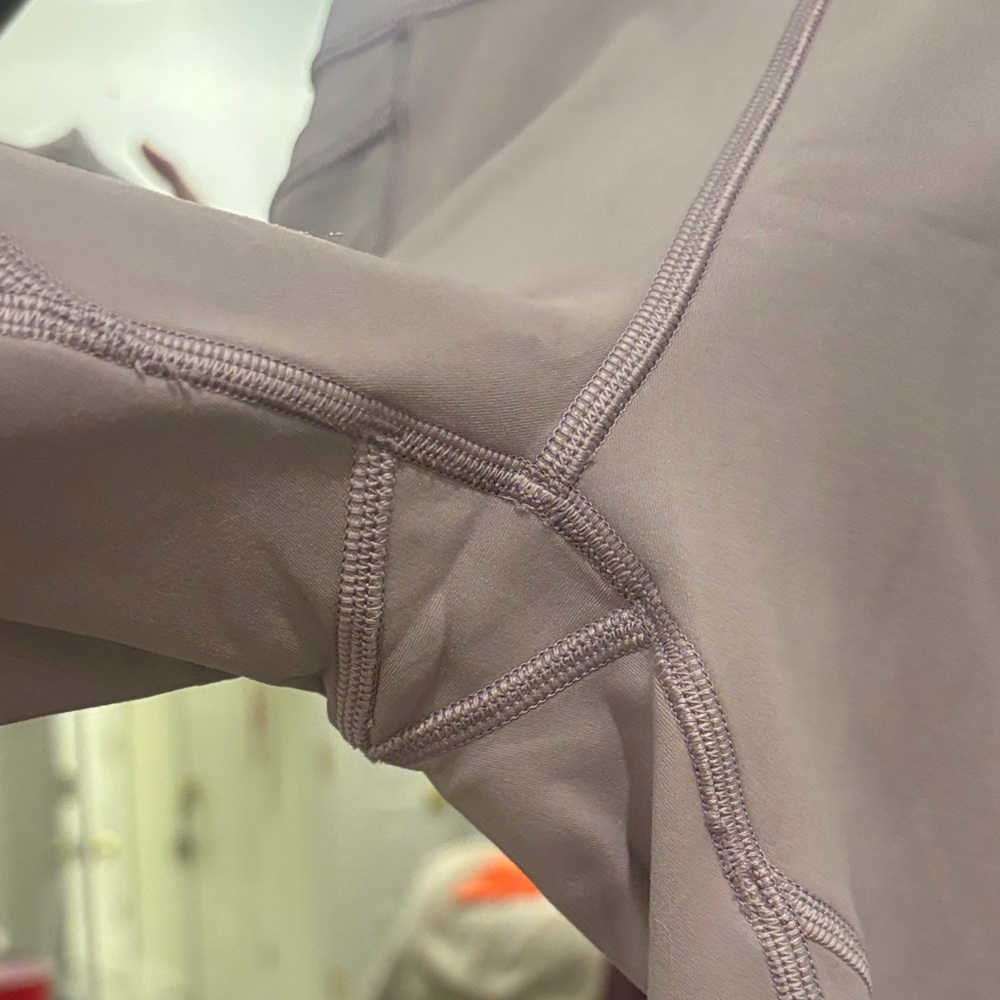 lululemon athletica Mauve Leggings - Picture 4 of 6